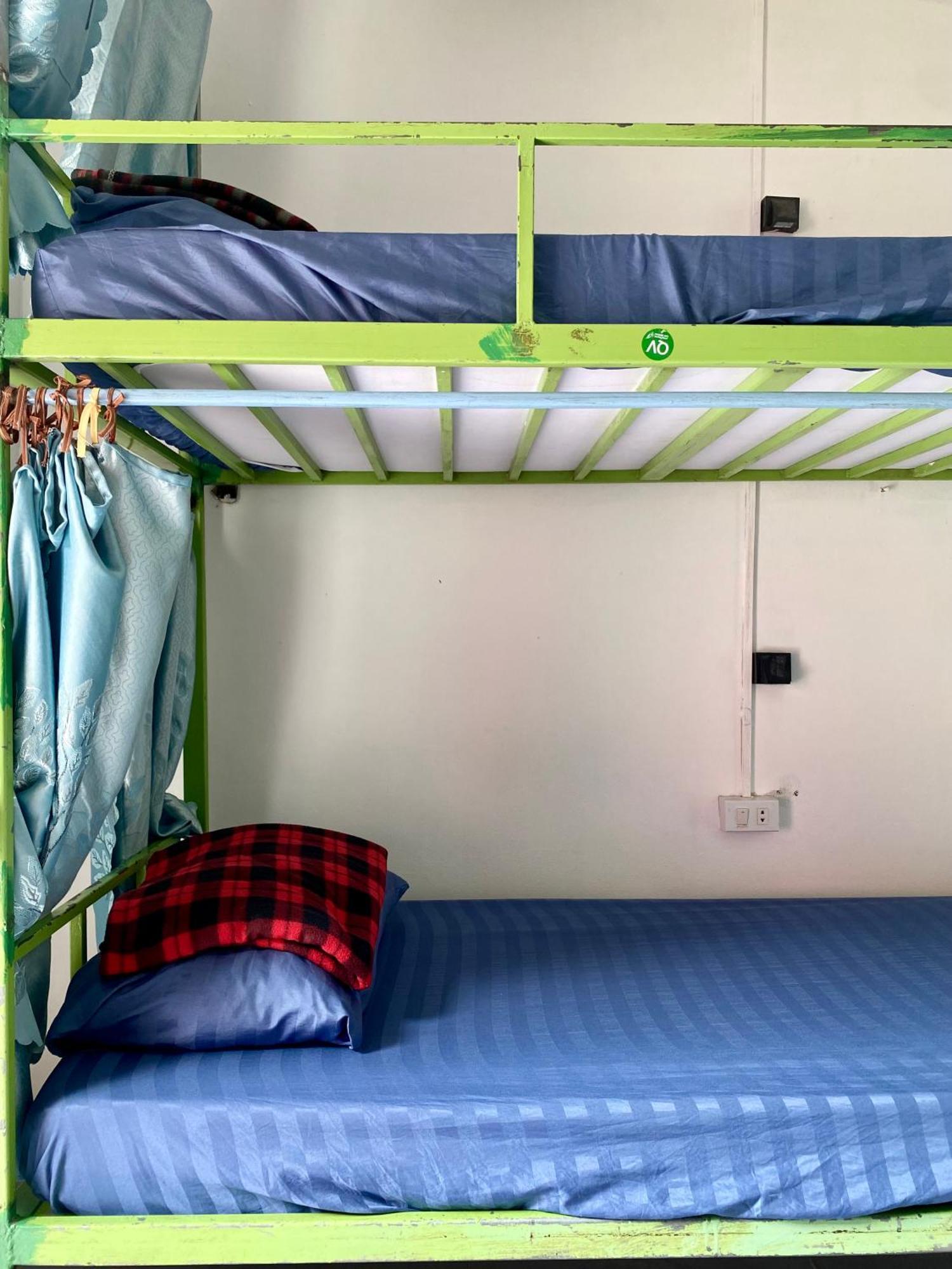 Sunrise Riverside Pool Hostel لوانغ برابانغ المظهر الخارجي الصورة