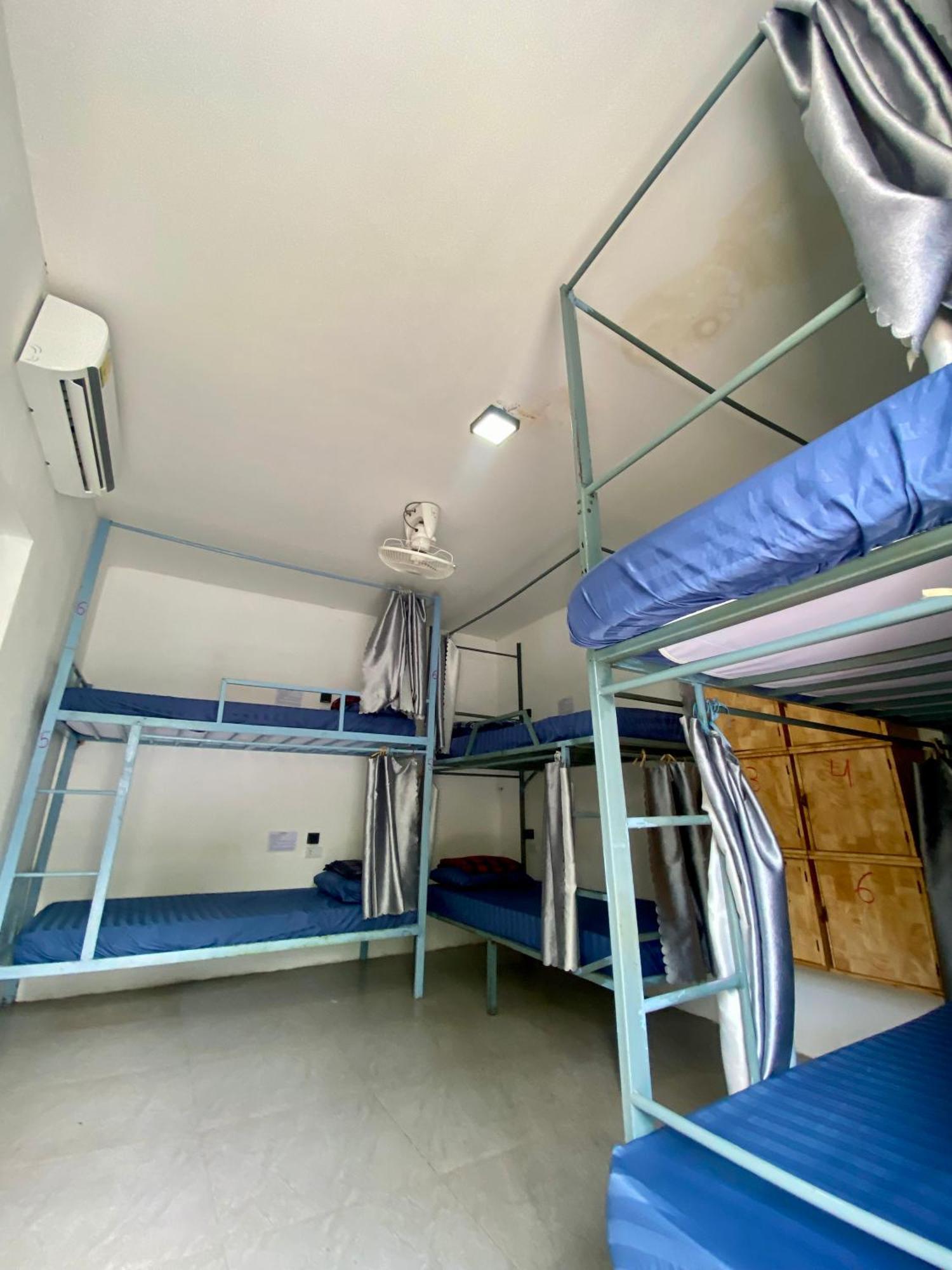 Sunrise Riverside Pool Hostel لوانغ برابانغ المظهر الخارجي الصورة